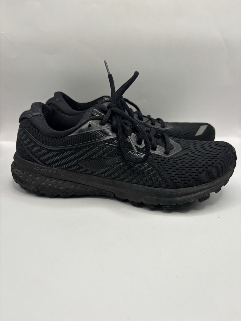 Brooks Ghost 12 Black Running Sneakers Women Size 9.5